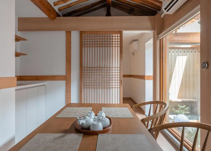 Luxury Hanok Graceful Haven Villa