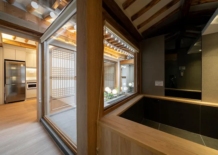 Luxury Hanok Graceful Haven * Seúl